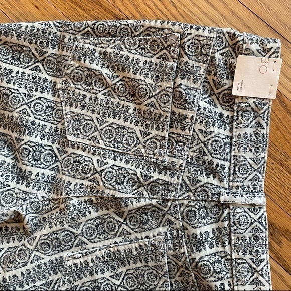 ANTHROPOLOGIE PILCRO High Rise Button Fly Skinny Corduroy Pants - Picture 6 of 6